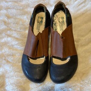 Patricia Nash Black and Brown Flats
